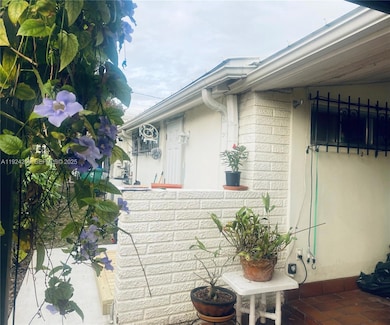 6831 SW 2nd St unit front, Miami, FL 33144 - photo 2