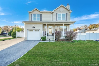 42 Quintuck Ln, East Islip, NY 11730 - photo 2