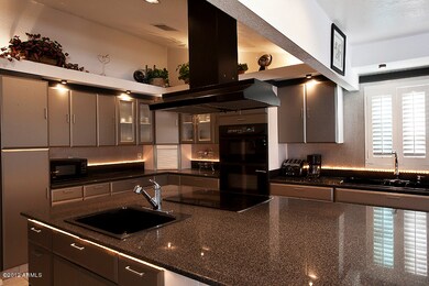 Granite, Double Ovens, HUGE Island
