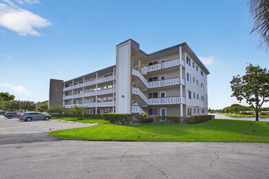 445 Dover C, West Palm Beach, FL 33417 - photo 4