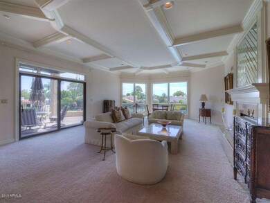 005_Spacious Living Room