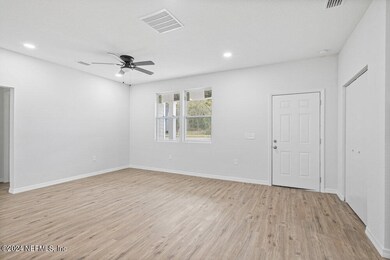 11813 Lem Turner Rd, Jacksonville, FL 32218 - photo 5