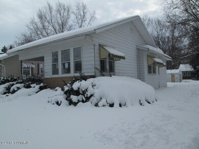 1402 Sheridan Ave, Niles, MI 49120 - photo 2