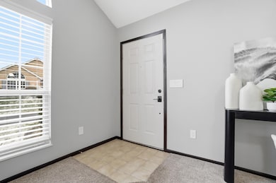 5390 Pond View Dr unit 5390, Westerville, OH 43081 - photo 4