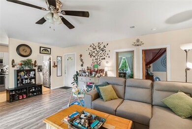 336 Killingly St unit C, Providence, RI 02909 - photo 4