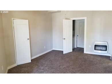 416 SW Hailey Ave, Pendleton, OR 97801 - photo 5