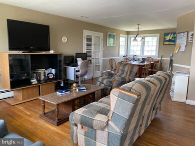 201 Minta Ct unit ROOM FOR RENT, Linthicum Heights, MD 21090 - photo 3