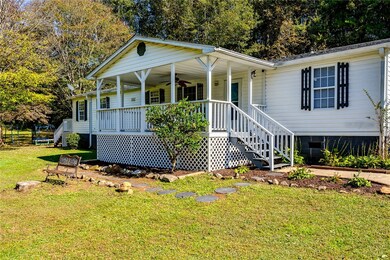 305 S Poplar St, Walhalla, SC 29691 - photo 3