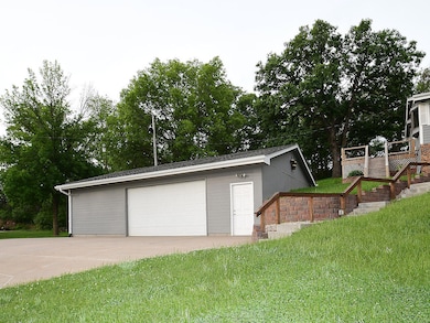 Outbuilding/Garage