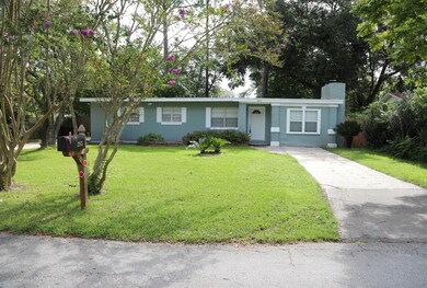 2915 Brackridge Blvd W, Jacksonville, FL 32216 - photo 3