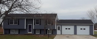 Brand NEW Vinyl Siding, All NEW Windows PLUS A 3 C