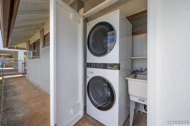 4544 Mahie St unit (Main), Honolulu, HI 96818 - photo 6