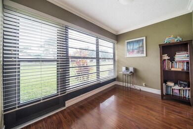 4763 Quailwood Crescent-large-008-16-476