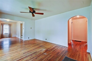 399 Banta St, Franklin, IN 46131 - photo 3