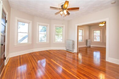 18 Harvard St unit 2nd floor, Pawtucket, RI 02860 - photo 4