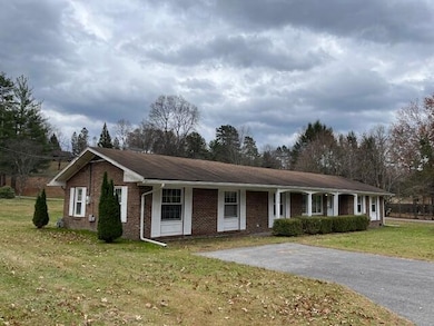 1806 Webster Rd, Summersville, WV 26651 - photo 2