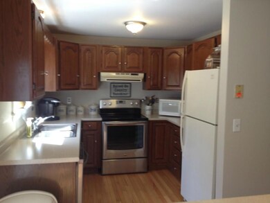 3 Cloverleaf Ln, Scarborough, ME 04074 - photo 4