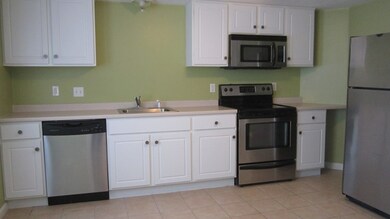 39 D St unit B, Whitinsville, MA 01588 - photo 4