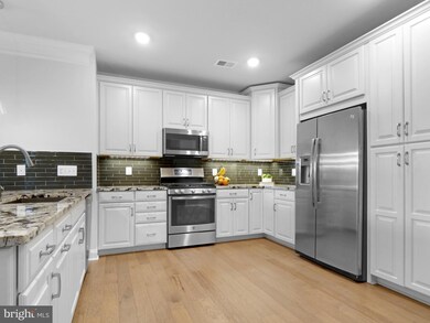 21022 Rocky Knoll Square unit 305, Ashburn, VA 20147 - photo 4