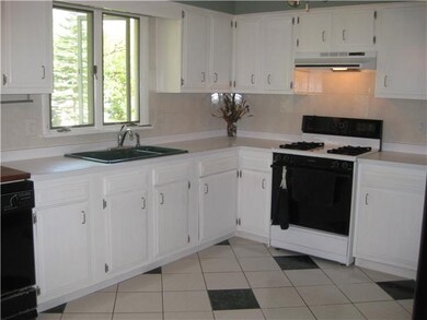 Kitchen. Beautiful eat in kitchen with white cabin