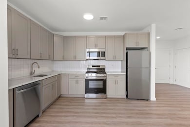 306 Bergen Ave unit 401, Jersey City, NJ 07305 - photo 4