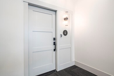 300 Washington Ave unit 4, Grand Haven, MI 49417 - photo 2