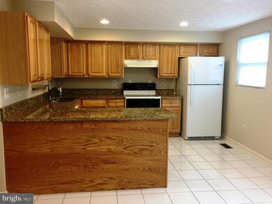 12506 Spring Harbor Place, Germantown, MD 20874 - photo 5