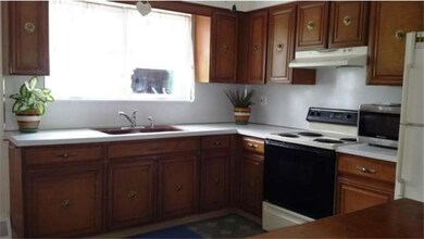 1809 Carson Dr, Norristown, PA 19403 - photo 4