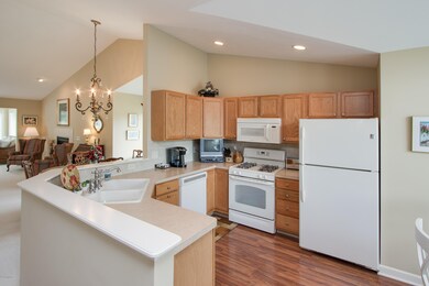 156 Round Hill Rd unit 16, Kalamazoo, MI 49009 - photo 2