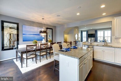 8210 Secluded Cove Ln, Baltimore, MD 21222 - photo 3