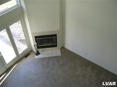 205 Ridings Cir unit DD205, Macungie, PA 18062 - photo 5