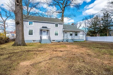 81 Raymond St, Edison, NJ 08817 - photo 3