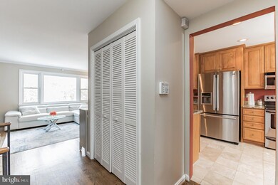 6020 Hardwick Place, Falls Church, VA 22041 - photo 2