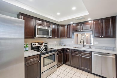 460 Paula Dr S unit 305, Dunedin, FL 34698 - photo 3