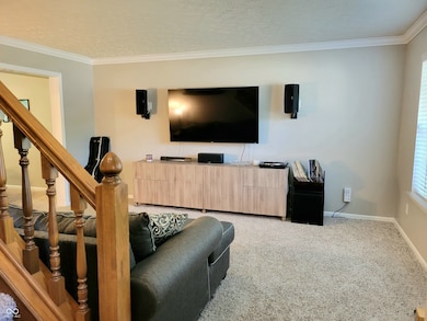 10334 Hillsborough Dr, Fishers, IN 46037 - photo 4