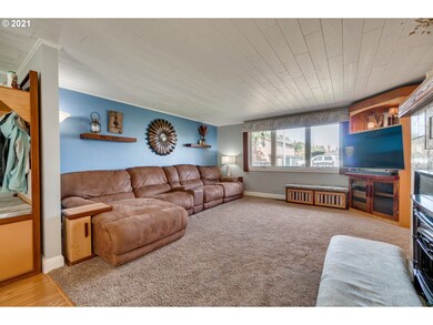 3132 1st St, Hubbard, OR 97032 - photo 7