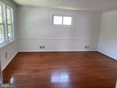 5919 Franklin Ave, Gwynn Oak, MD 21207 - photo 5