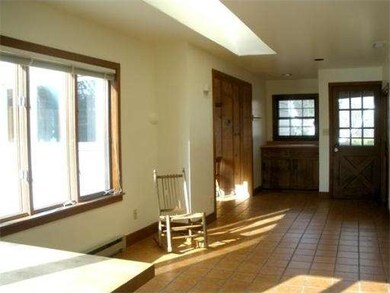 241 Pomeroy Ln, Amherst, MA 01002 - photo 4