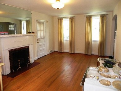 Living Room 4