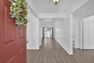 8614 Lake Crystal Dr, Houston, TX 77095 - photo 4