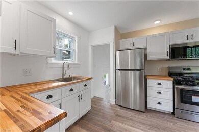 736 5th St, Struthers, OH 44471 - photo 7