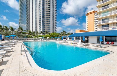 19201 Collins Aveavailbnow unit 318, Sunny Isles Beach, FL 33160 - photo 5