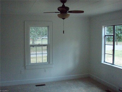 1900 Pleasant St, Asheboro, NC 27203 - photo 5