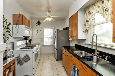 1709 8th Ave SW, Cedar Rapids, IA 52404 - photo 7