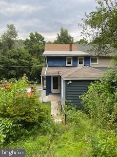 526 E Front St, Lansford, PA 18232 - photo 3