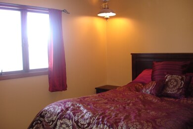 Master Bedroom Up