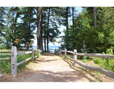 Waterfront/Dock/Pier. Nice right of...