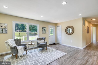 10990 Horseshoe Dr, Frederick, MD 21701 - photo 7