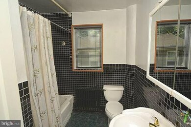 2041 Northeast Ave, Halethorpe, MD 21227 - photo 6