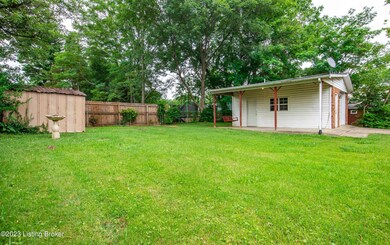 9325 Hudson Ln, Louisville, KY 40291 - photo 6